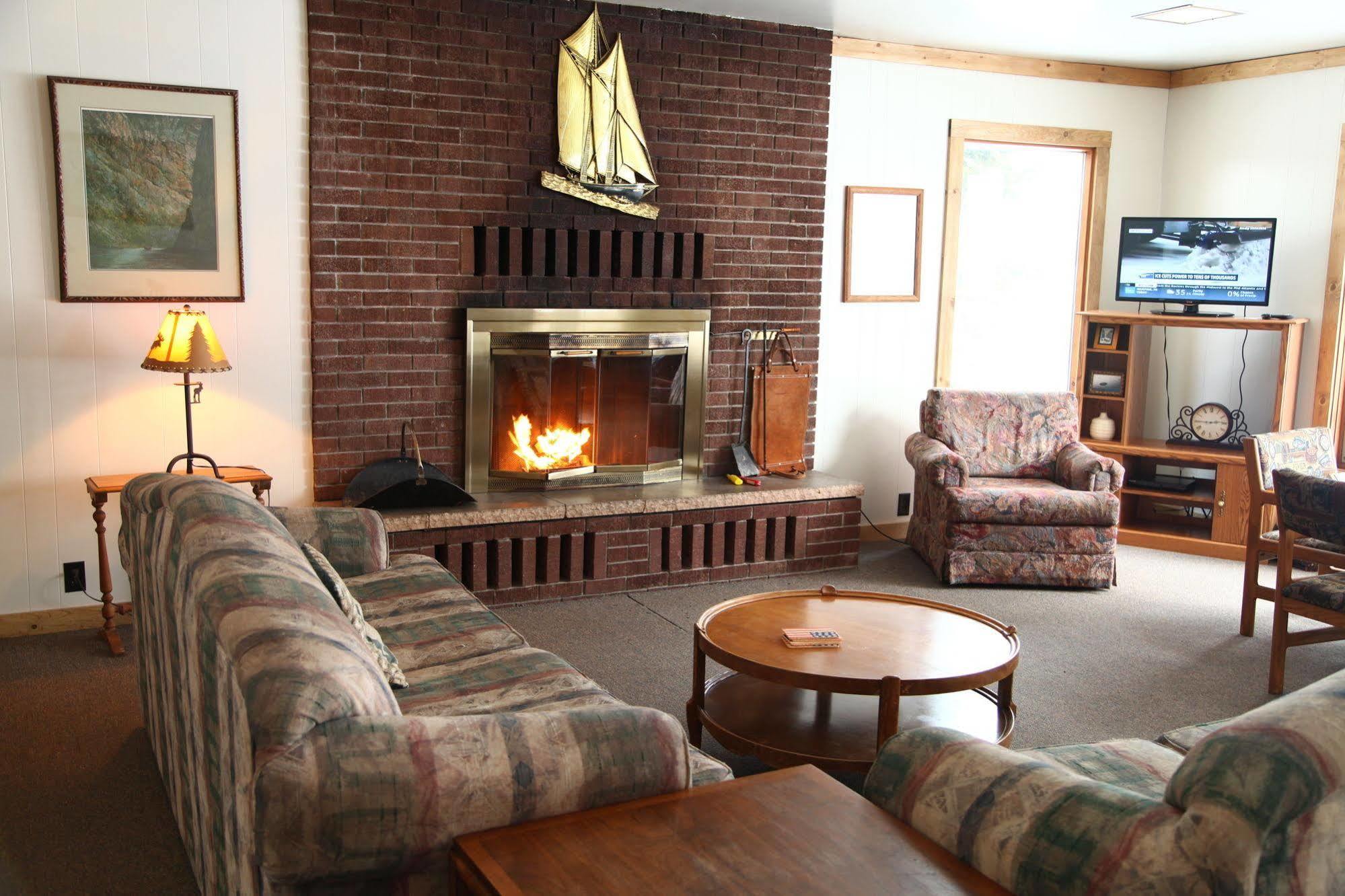 Solbakken Resort Lutsen Exterior photo